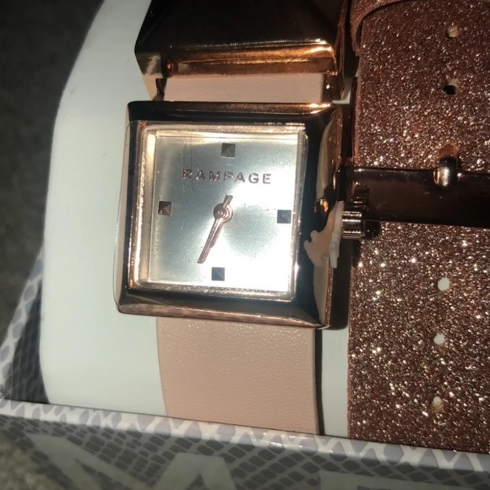 Rampage Gift Set Watch‎ Bracelet Set Rose Gold  White New